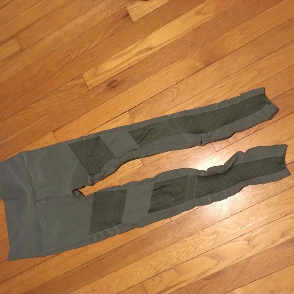 Alo yoga moto legging
